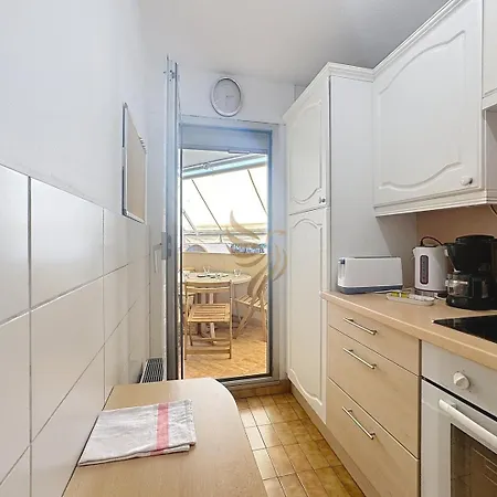 Blue Toscane T2 Terrasse, Parking Wi-fi Appartement *